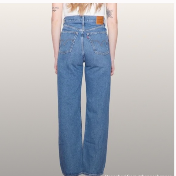 Levi's Super High Rise Loose Jeans NWT - Picture 2 of 12